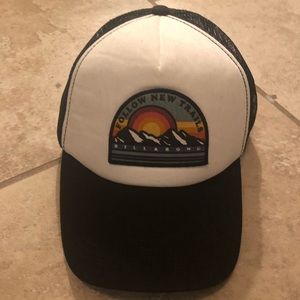 Women’s billabong hat snap back